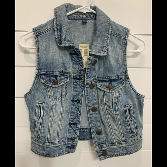 American Eagle Outfitters Jackets & Blazers - NWT American Eagle Jean Vest